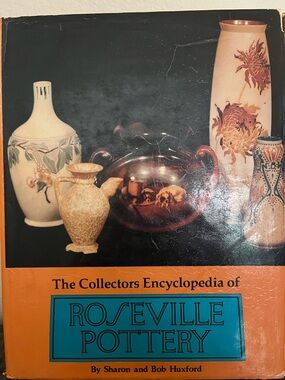 Vintage Collectors Guide - Roseville Pottery Hardback Book